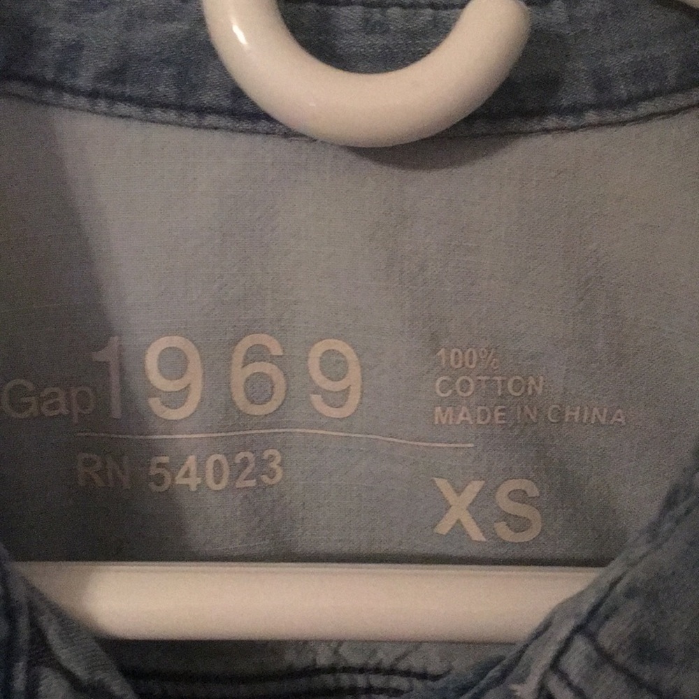 Gap XS jean shirt - Picture 2 of 2